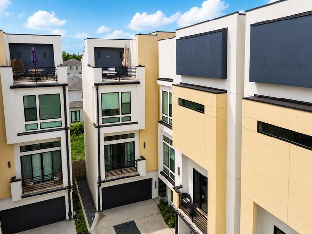3511 Hutchins Street, Houston, TX 77004