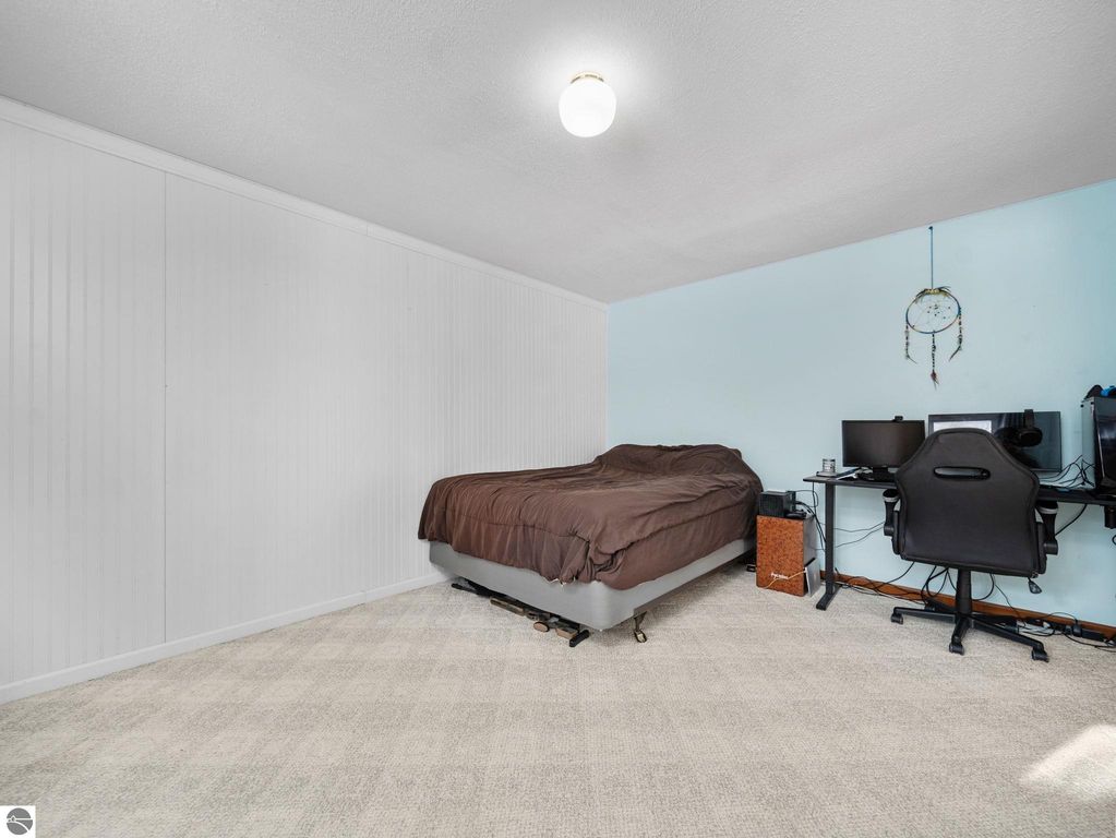 Image 41 of property listing at 10778 Hibma Road, Tustin, MI 49688