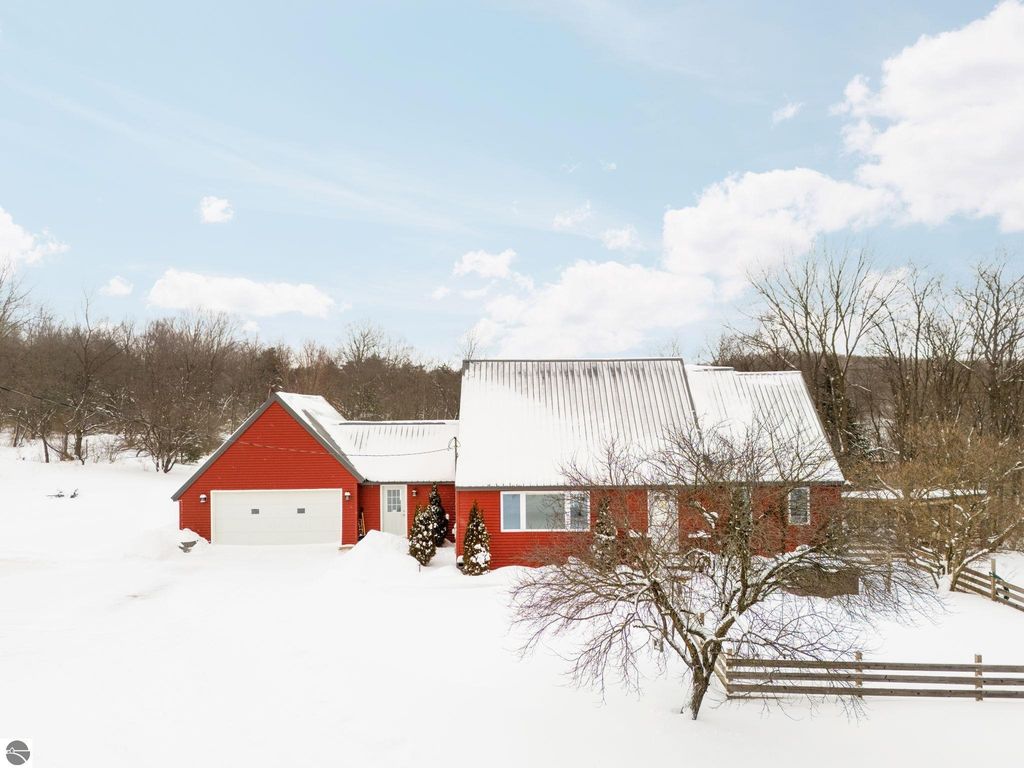 Image 58 of property listing at 10778 Hibma Road, Tustin, MI 49688