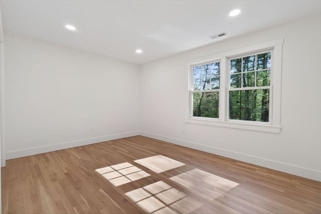65 Fox Run Rd, Sudbury, MA 01776