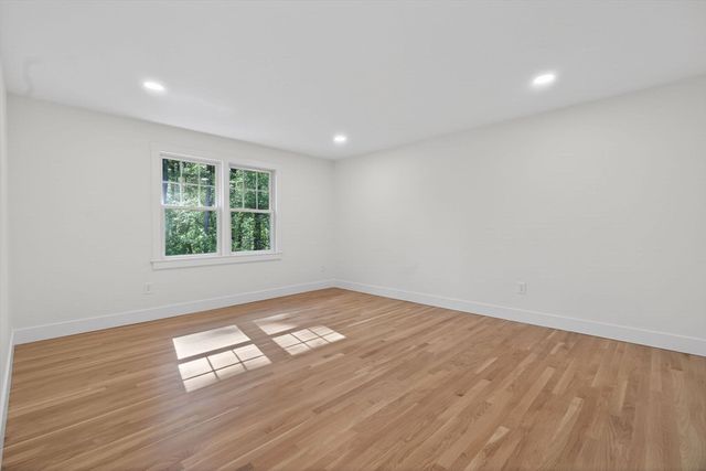 65 Fox Run Rd, Sudbury, MA 01776