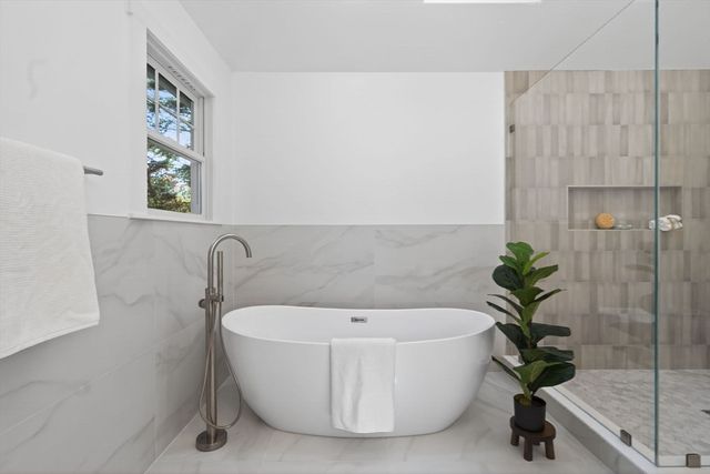 65 Fox Run Rd, Sudbury, MA 01776