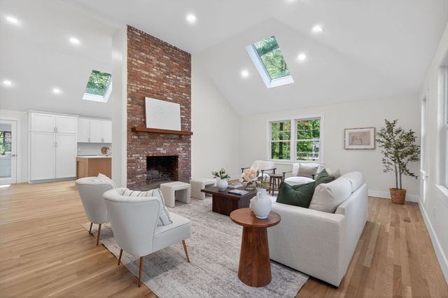 65 Fox Run Rd, Sudbury, MA 01776