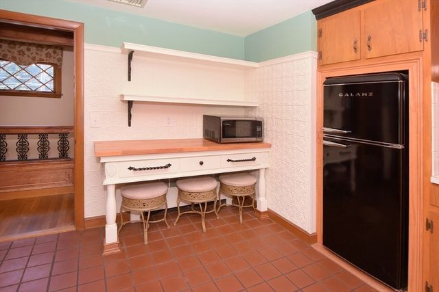 39 Winona Street, Peabody, MA 01960