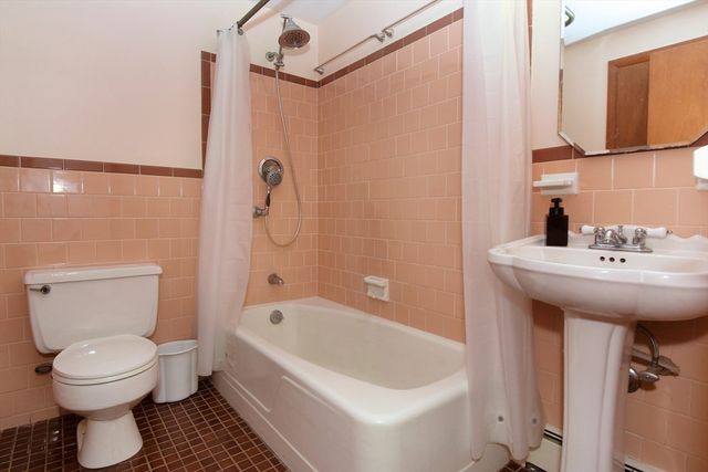 39 Winona Street, Peabody, MA 01960