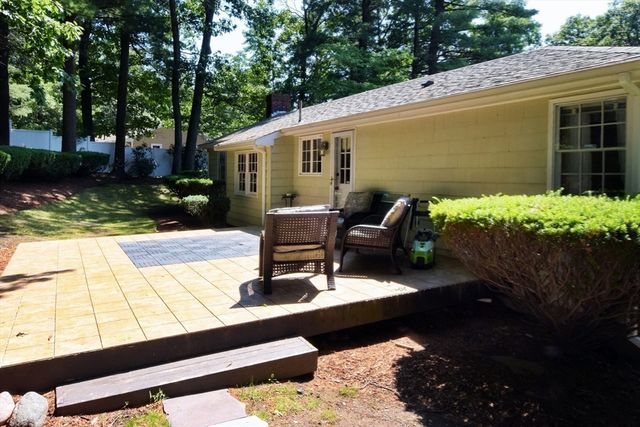 39 Winona Street, Peabody, MA 01960
