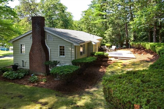 39 Winona Street, Peabody, MA 01960