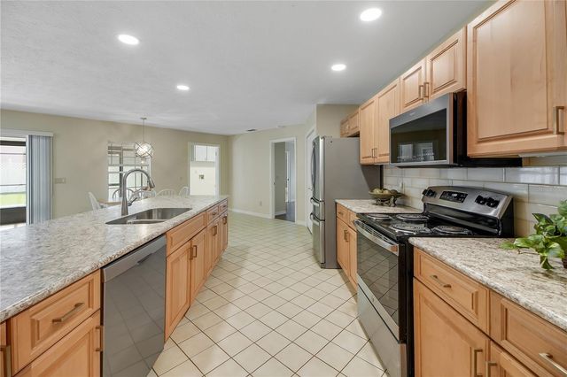 317 WOODLAND TRAIL, Lady Lake, FL 32159