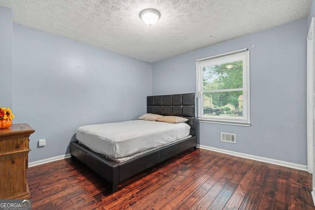 2726 Raven Wood Drive, Snellville, GA 30078