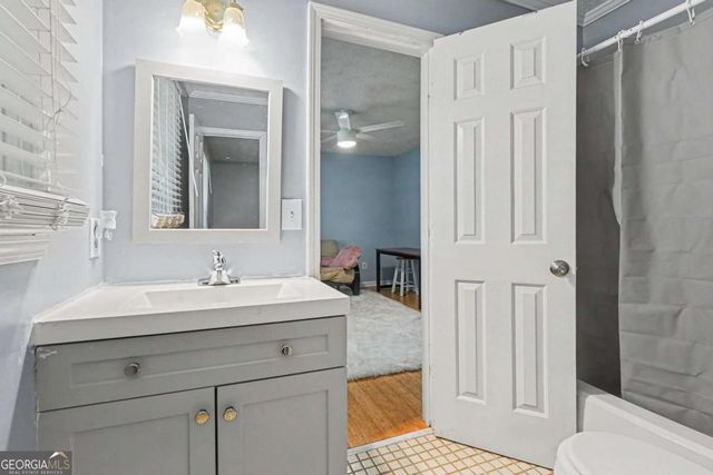 2726 Raven Wood Drive, Snellville, GA 30078