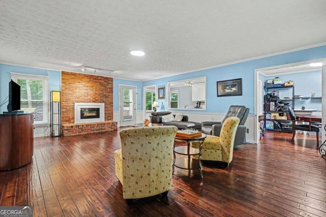 2726 Raven Wood Drive, Snellville, GA 30078