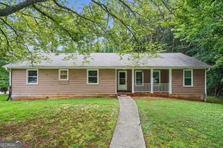 2726 Raven Wood Drive, Snellville, GA 30078