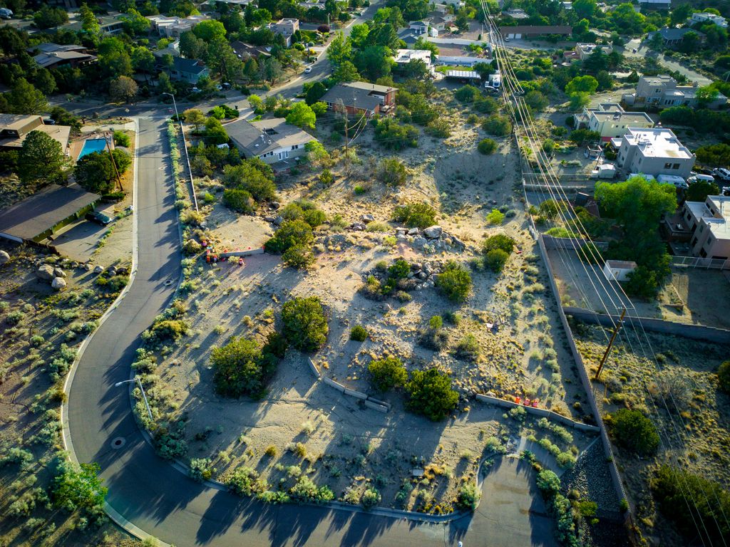 1105 Lorman Road SE, Albuquerque, NM 87123