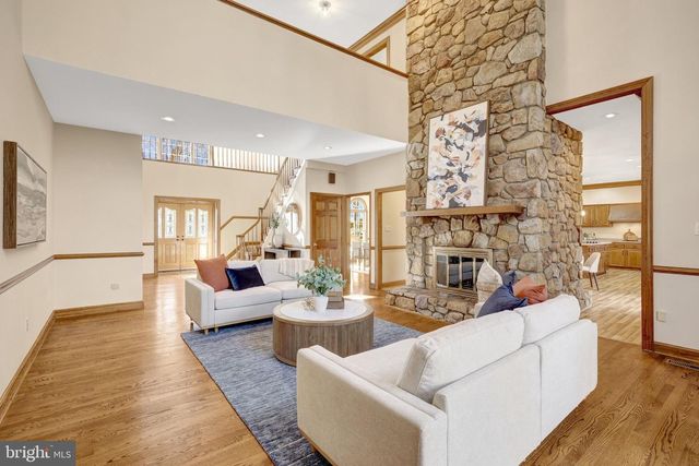 4221 SHERANDO LN, Annandale, VA 22003