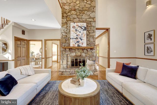 4221 SHERANDO LN, Annandale, VA 22003