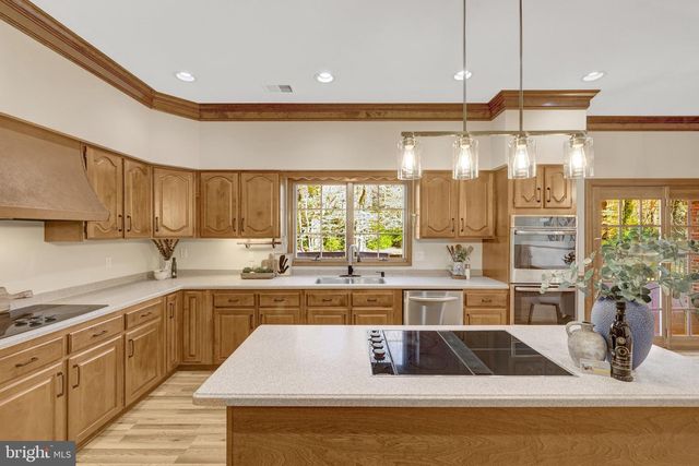 4221 SHERANDO LN, Annandale, VA 22003