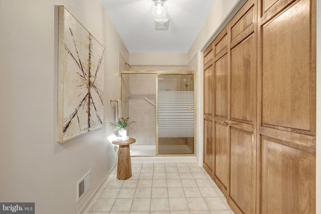 4221 SHERANDO LN, Annandale, VA 22003