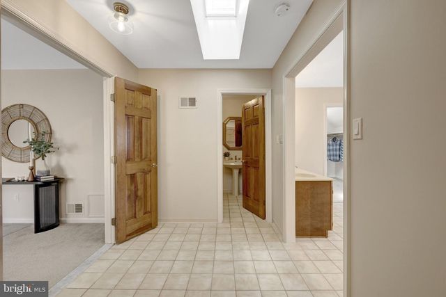 4221 SHERANDO LN, Annandale, VA 22003