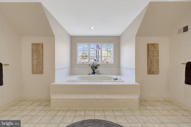 4221 SHERANDO LN, Annandale, VA 22003