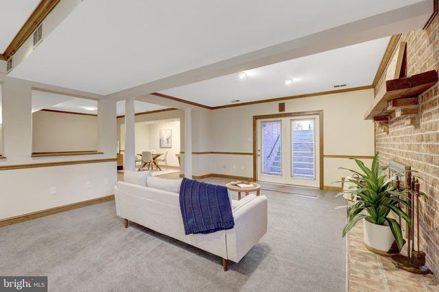 4221 SHERANDO LN, Annandale, VA 22003