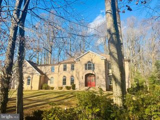 4221 SHERANDO LN, Annandale, VA 22003