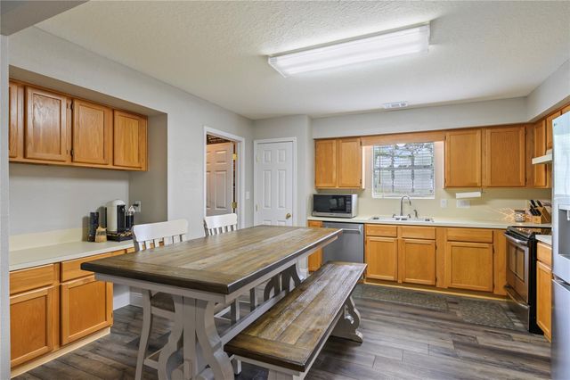 2530 36th Avenue N, Texas City, TX 77590