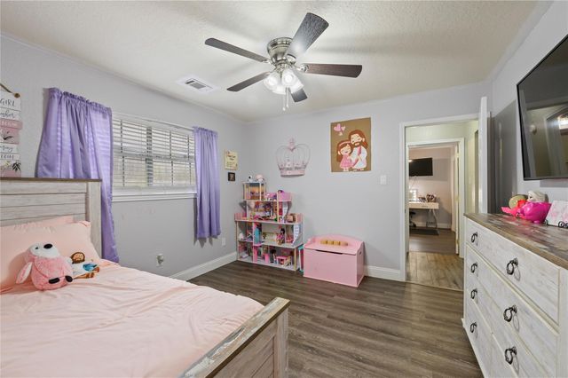 2530 36th Avenue N, Texas City, TX 77590