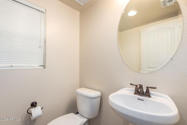 3464 S Bluejay Drive, Gilbert, AZ 85297