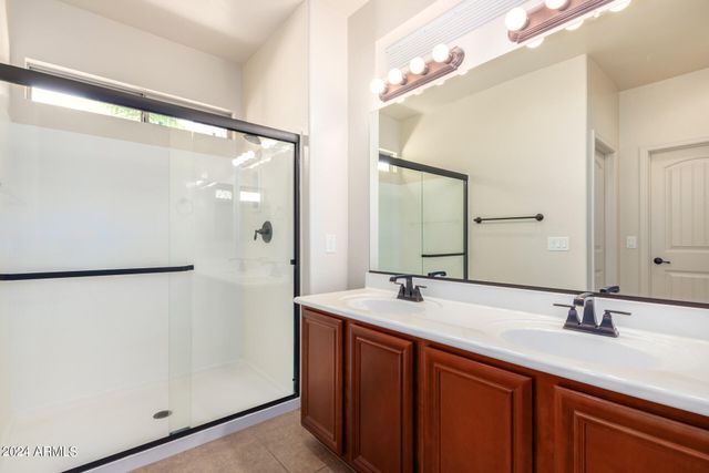 3464 S Bluejay Drive, Gilbert, AZ 85297