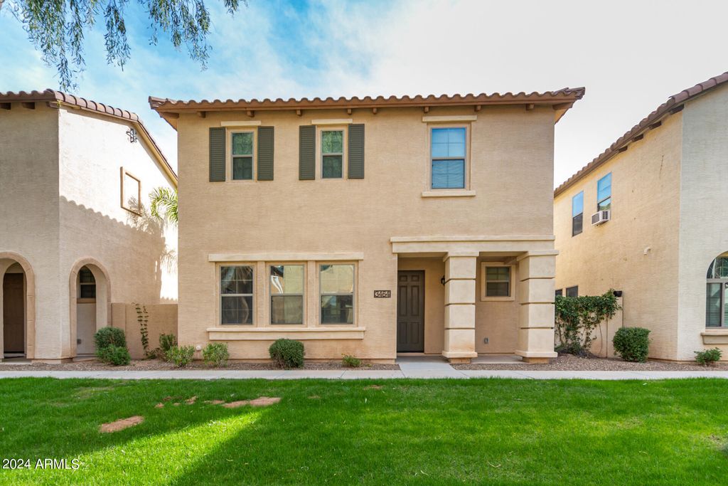 3464 S Bluejay Drive, Gilbert, AZ 85297