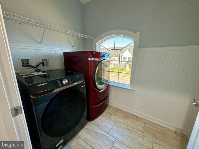 42403 PINE FOREST DR, Chantilly, VA 20152