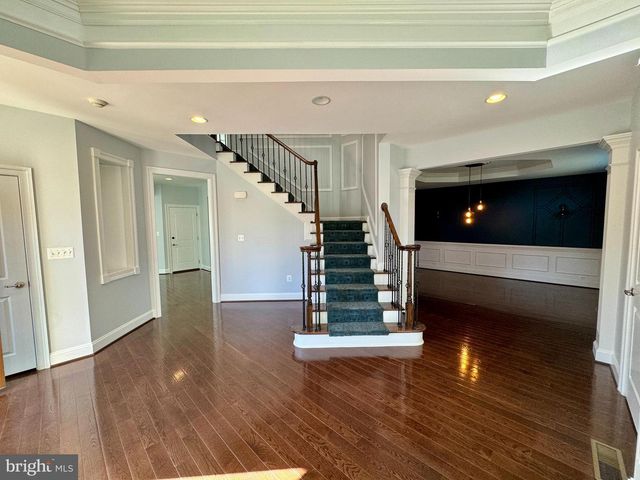 42403 PINE FOREST DR, Chantilly, VA 20152