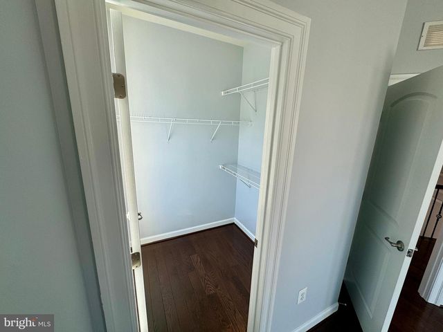 42403 PINE FOREST DR, Chantilly, VA 20152