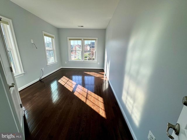 42403 PINE FOREST DR, Chantilly, VA 20152