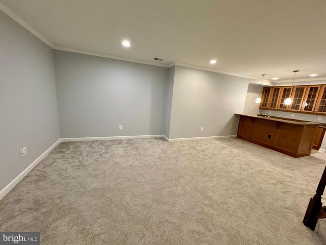 42403 PINE FOREST DR, Chantilly, VA 20152