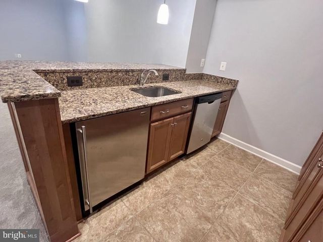 42403 PINE FOREST DR, Chantilly, VA 20152