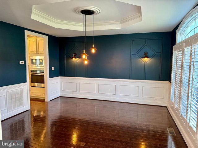 42403 PINE FOREST DR, Chantilly, VA 20152