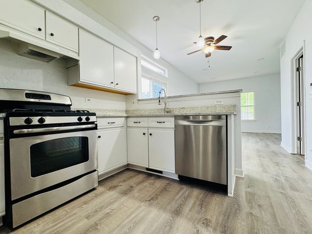 2760 Cedar Glade Drive, Naperville, IL 60564