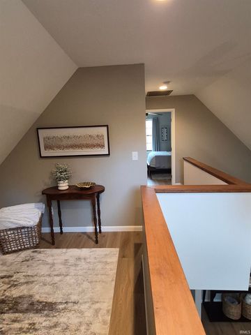 7821 N Fox Hollow Road, Bloomington, IN 47408