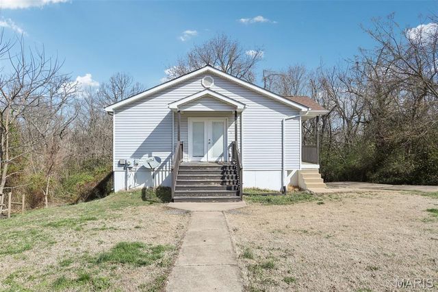 600 W Clement, De Soto, MO 63020