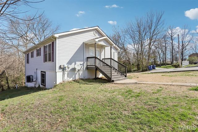 600 W Clement, De Soto, MO 63020