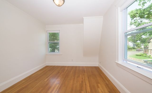 24 Oak Street, Marblehead, MA 01945