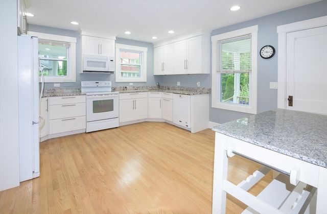 24 Oak Street, Marblehead, MA 01945