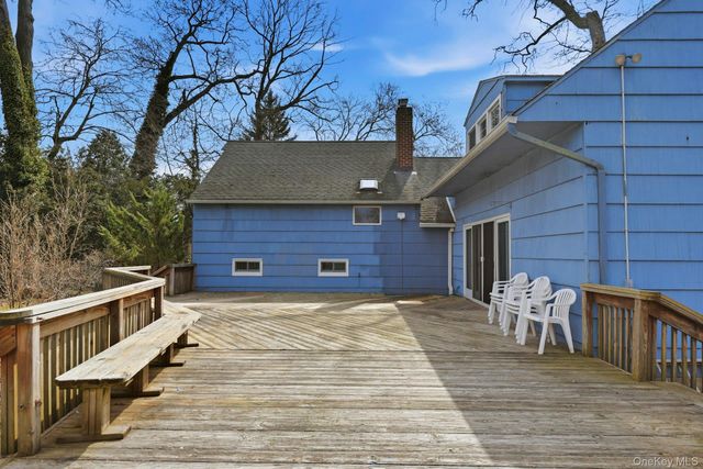 3 Tappen Drive, Melville, NY 11747