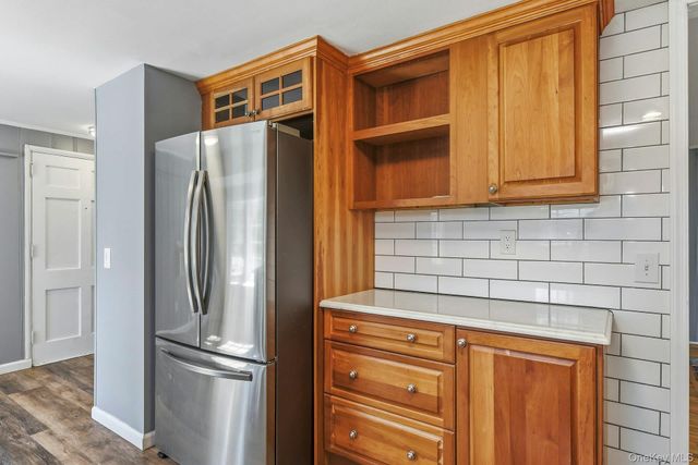 3 Tappen Drive, Melville, NY 11747