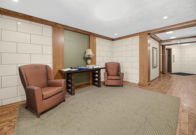 3540 Hennepin Avenue 324, Minneapolis, MN 55408