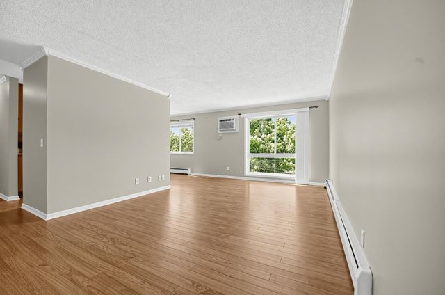 3540 Hennepin Avenue 324, Minneapolis, MN 55408