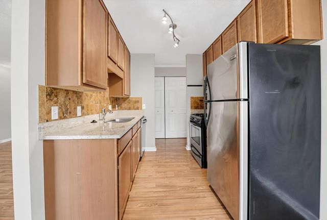 3540 Hennepin Avenue 324, Minneapolis, MN 55408