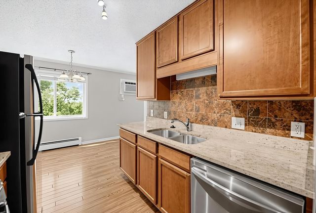 3540 Hennepin Avenue 324, Minneapolis, MN 55408