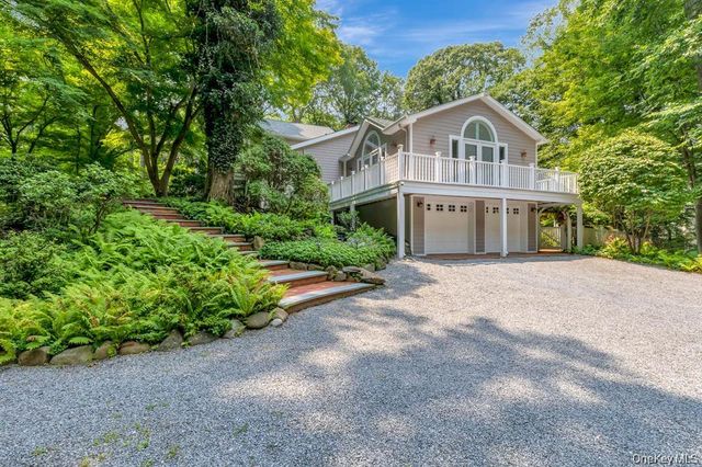 29 Farm Road, Head Of The Harbor, NY 11780